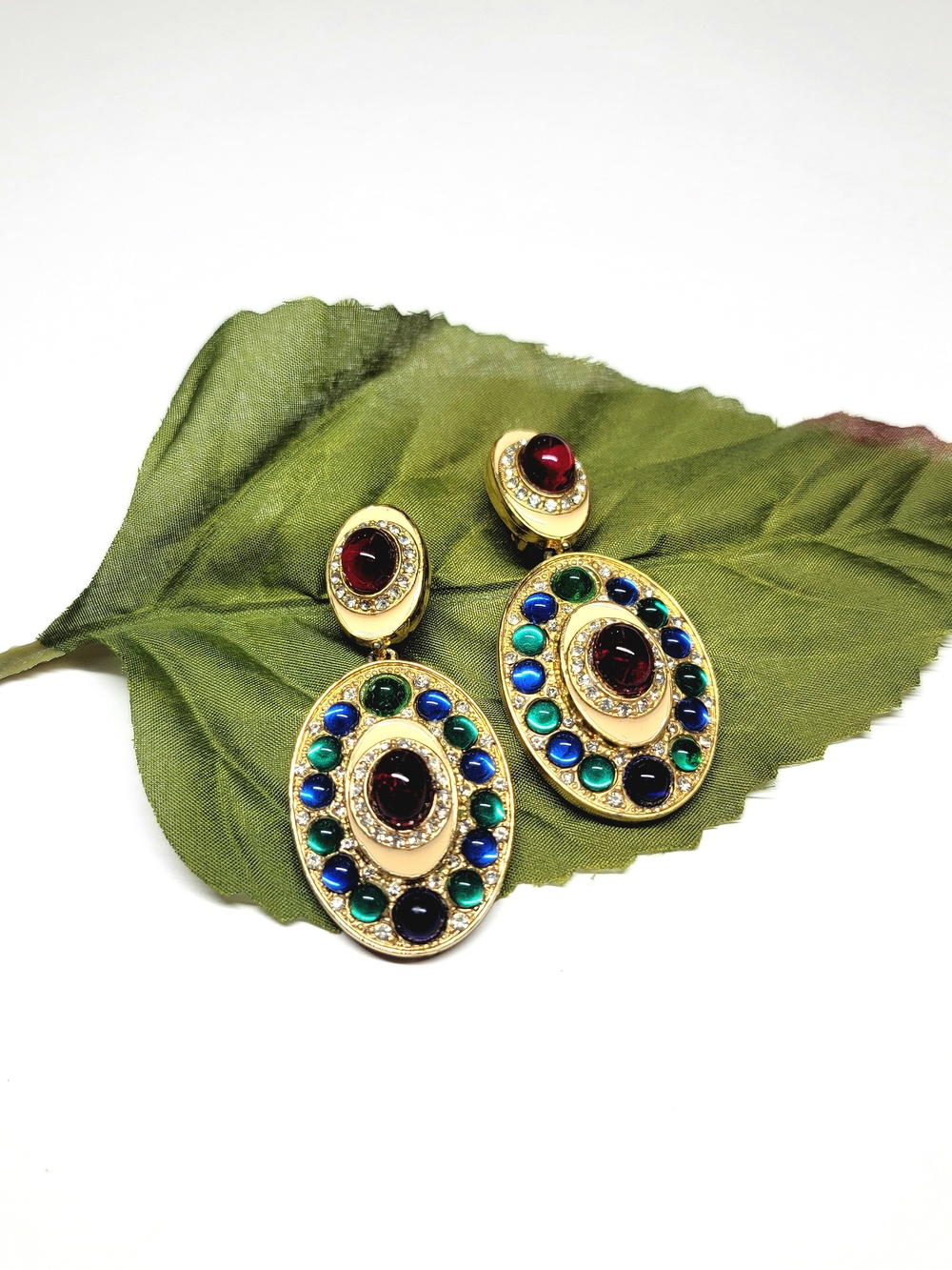 Vintage Kenneth Jay Lane Gold Tone Cabochon Statement Clip Earrings - Picture 4 of 10